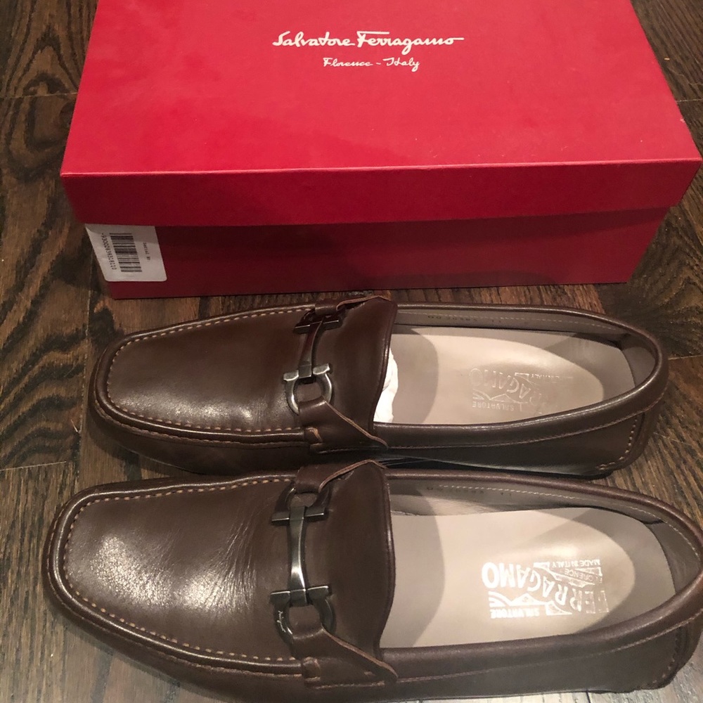EUC Ferragamo Barlett Driving Loafers